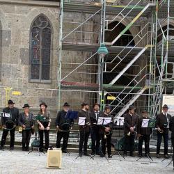 Die Jagdhornbläser Nördlingen musizieren gemeinsam mit den Jagdhornbläsern Ellwangen am Samstag, 14. Juni 2025, im Rahmen der Veranstaltungsreihe „Musik am Marktplatz“ in Nördlingen.