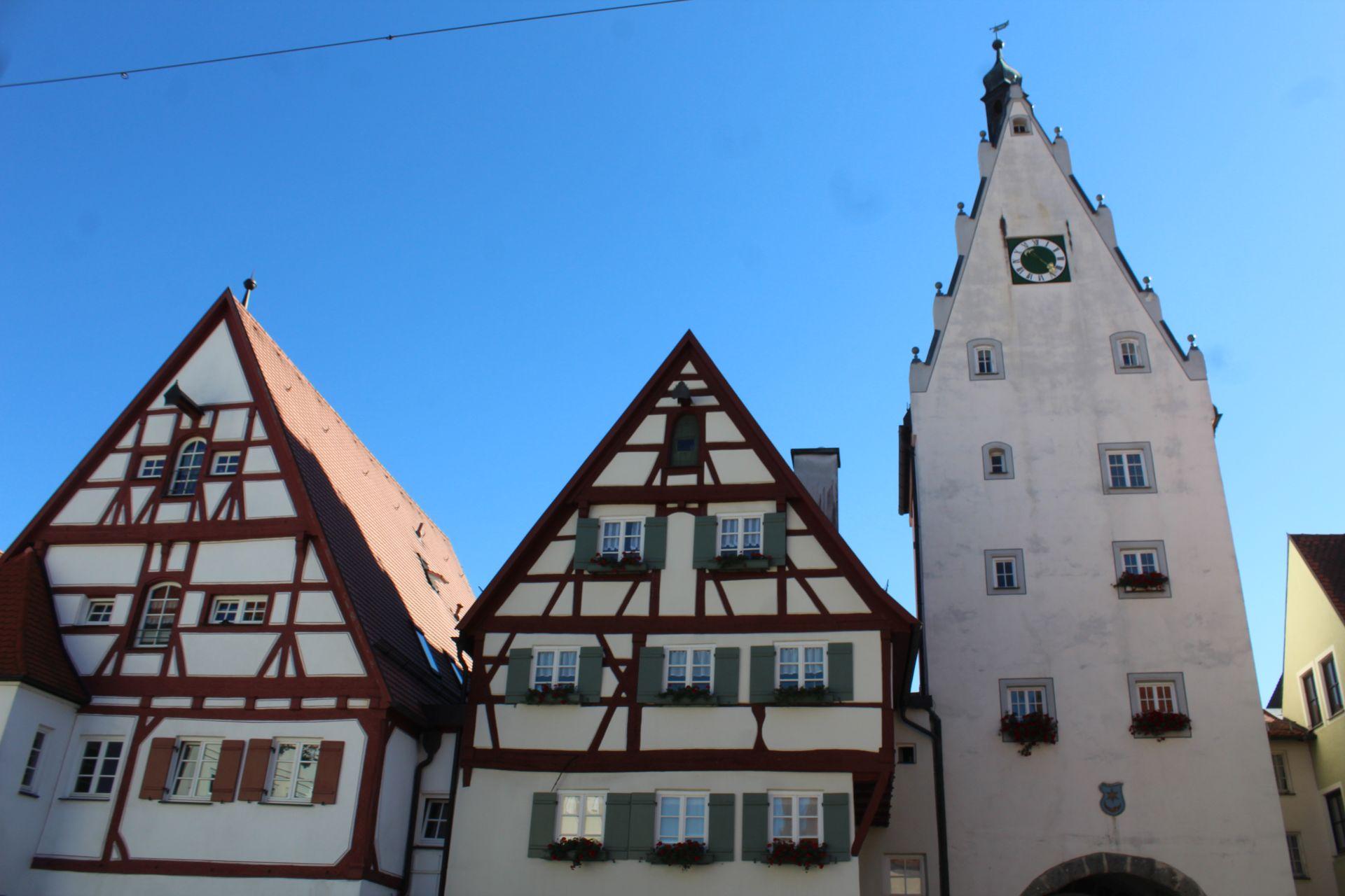Monheim Nach Dem Inferno Nach Großbrand In Monheim 15 Anwohner Im Hotel Was Bleibt - sq3hhhr