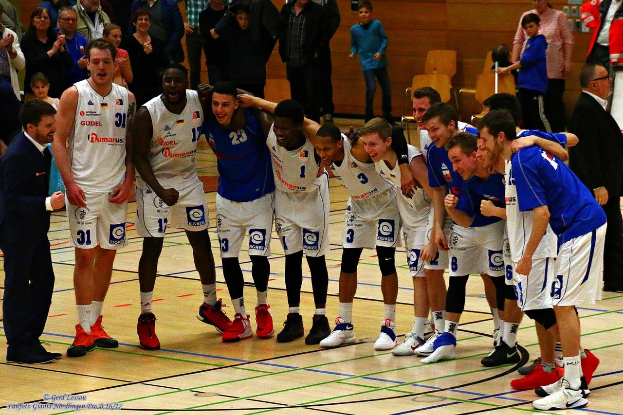 Basketball Giants drehen gegen den FC Bayern München II eine verloren