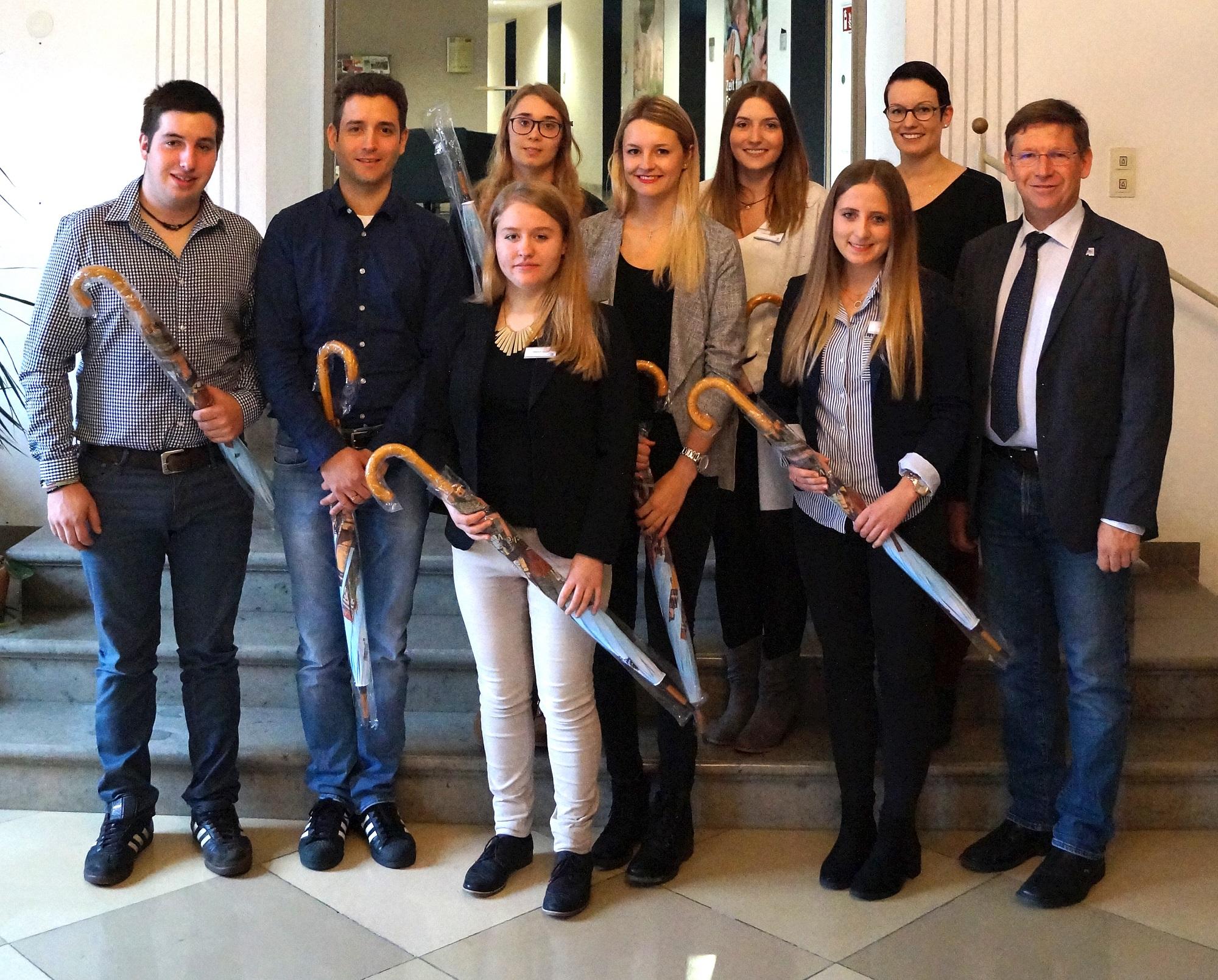 Landrat gratuliert erfolgreichen Auszubildenen|Donauwörth|Donau-Ries ...