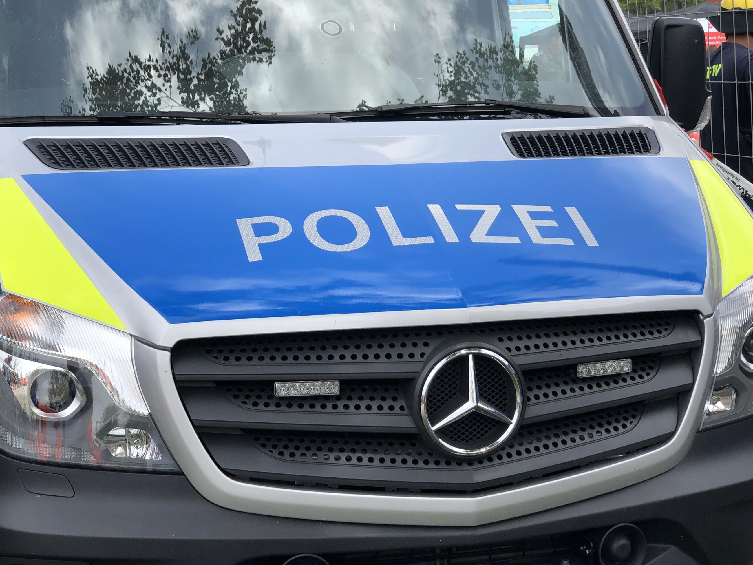 Suche-nach-gefl-chtetem-Motorradfahrer