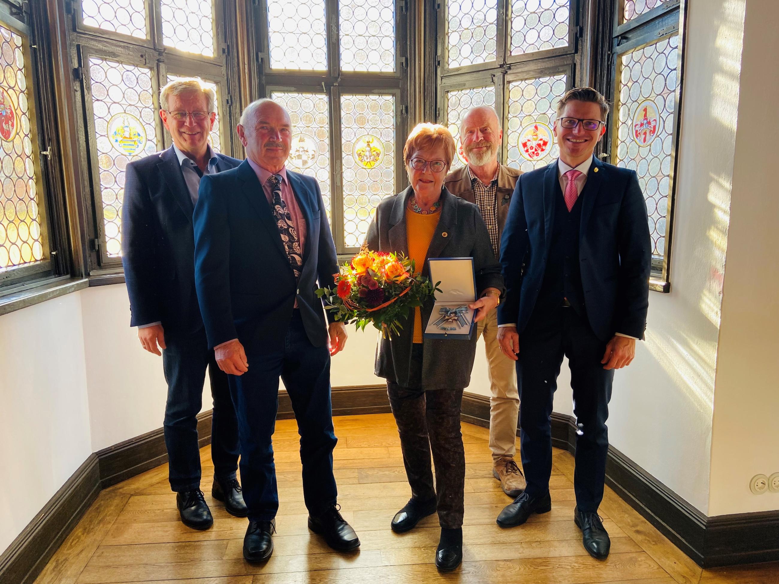 Bayerischen Verdienstorden für Elisabeth Strauß|Nördlingen|Donau-Ries ...