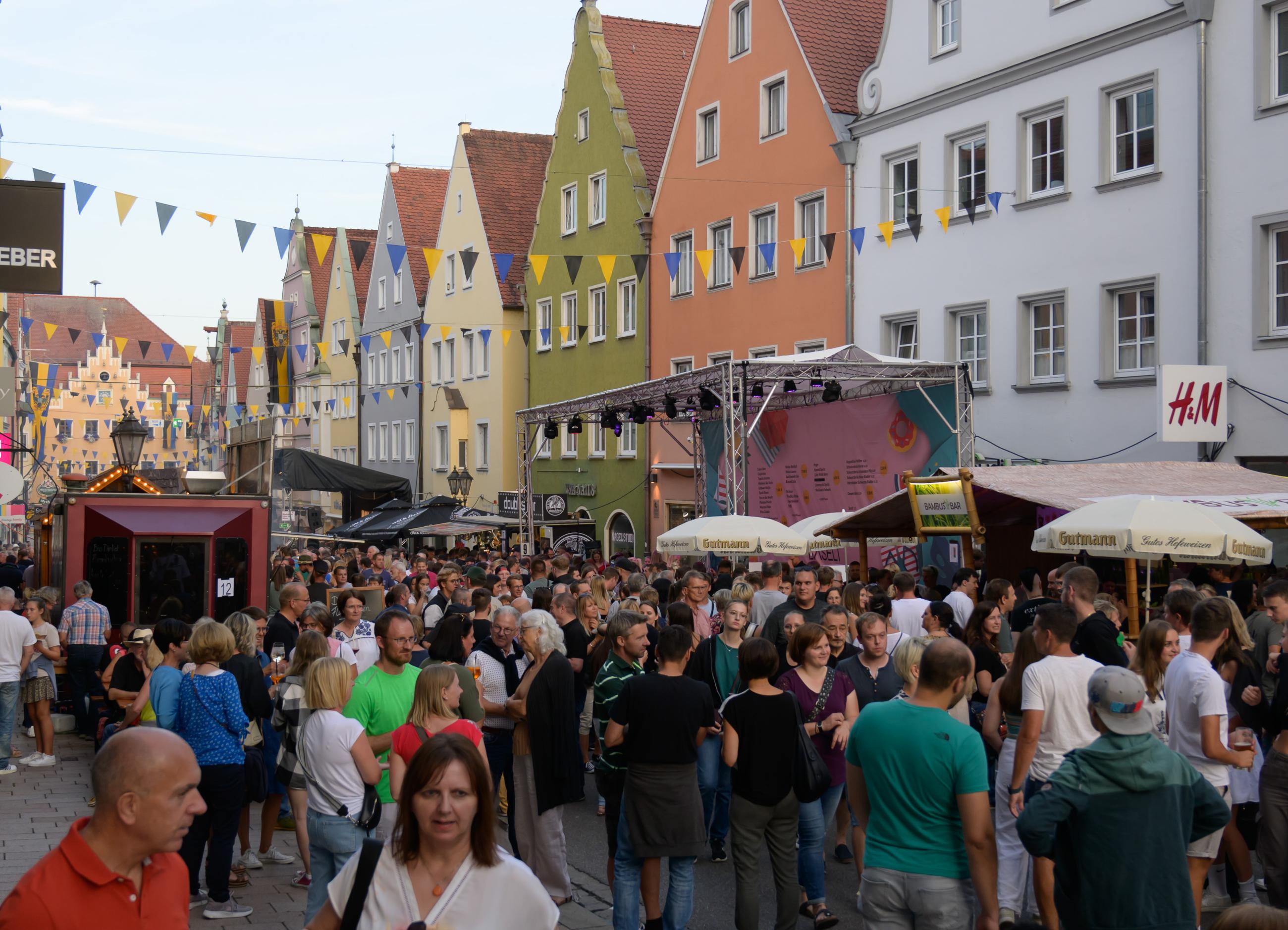 Reichsstra-enfest-2025-Das-ganze-Programm-auf-einen-Blick