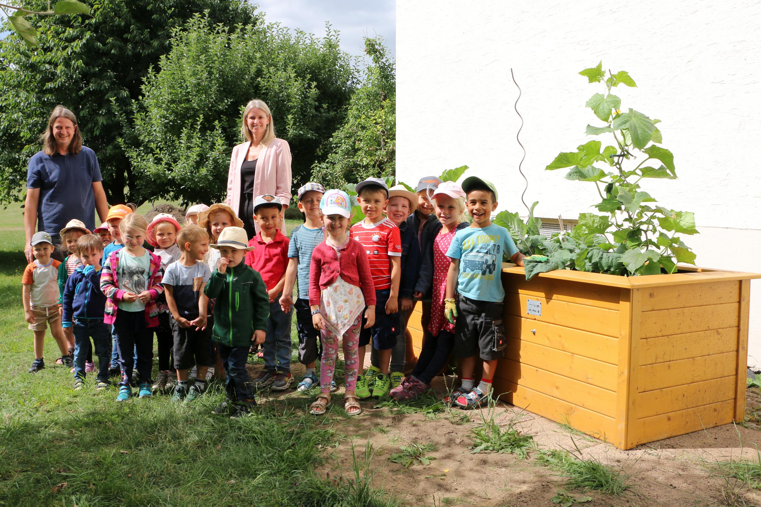 Hochbeet für Bauernhofkindergarten |Reimlingen|Donau-Ries-Aktuell