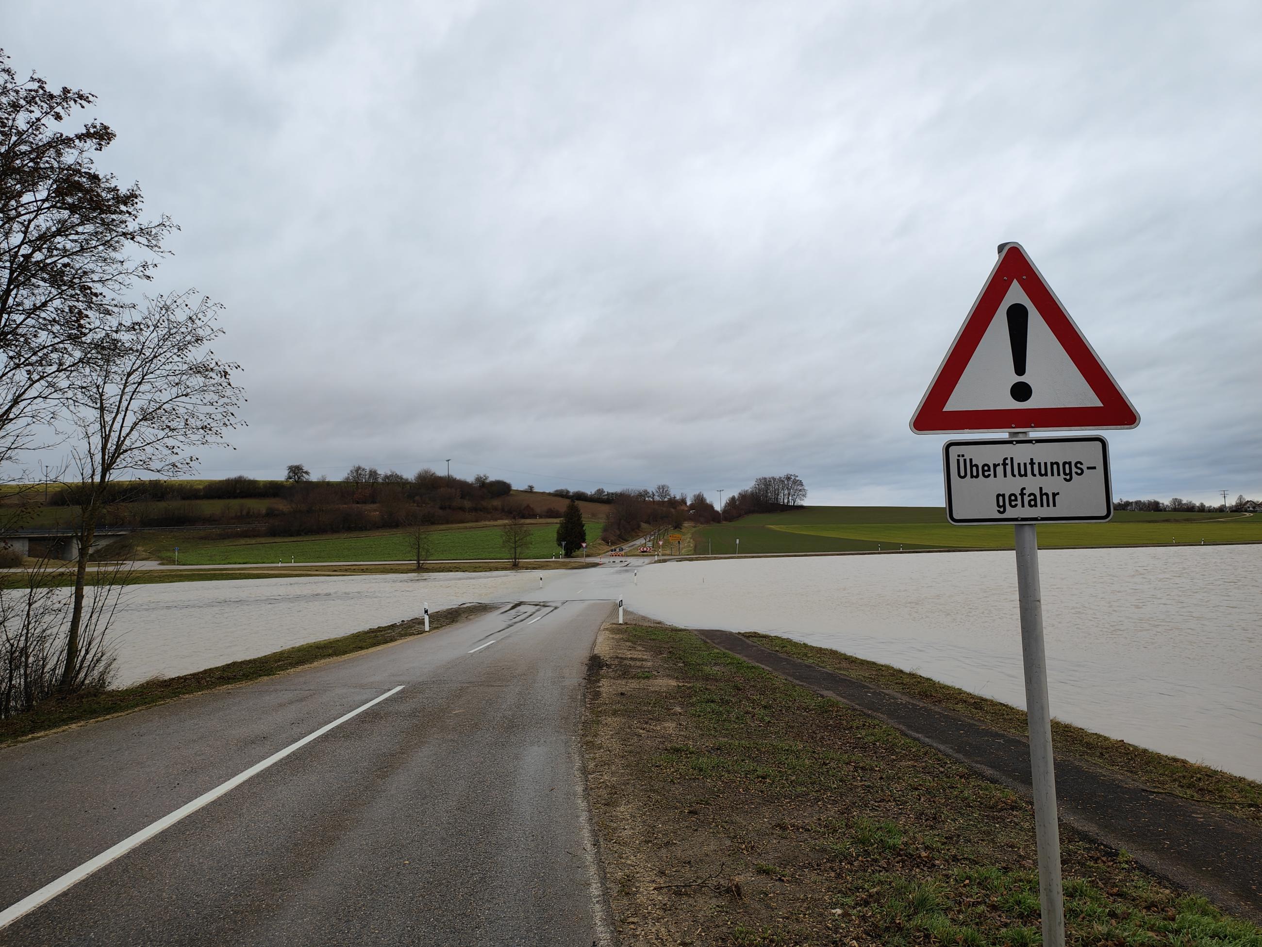 Landkreis Dillingen Hochwasserlage weiter angespanntLandkreisDonau