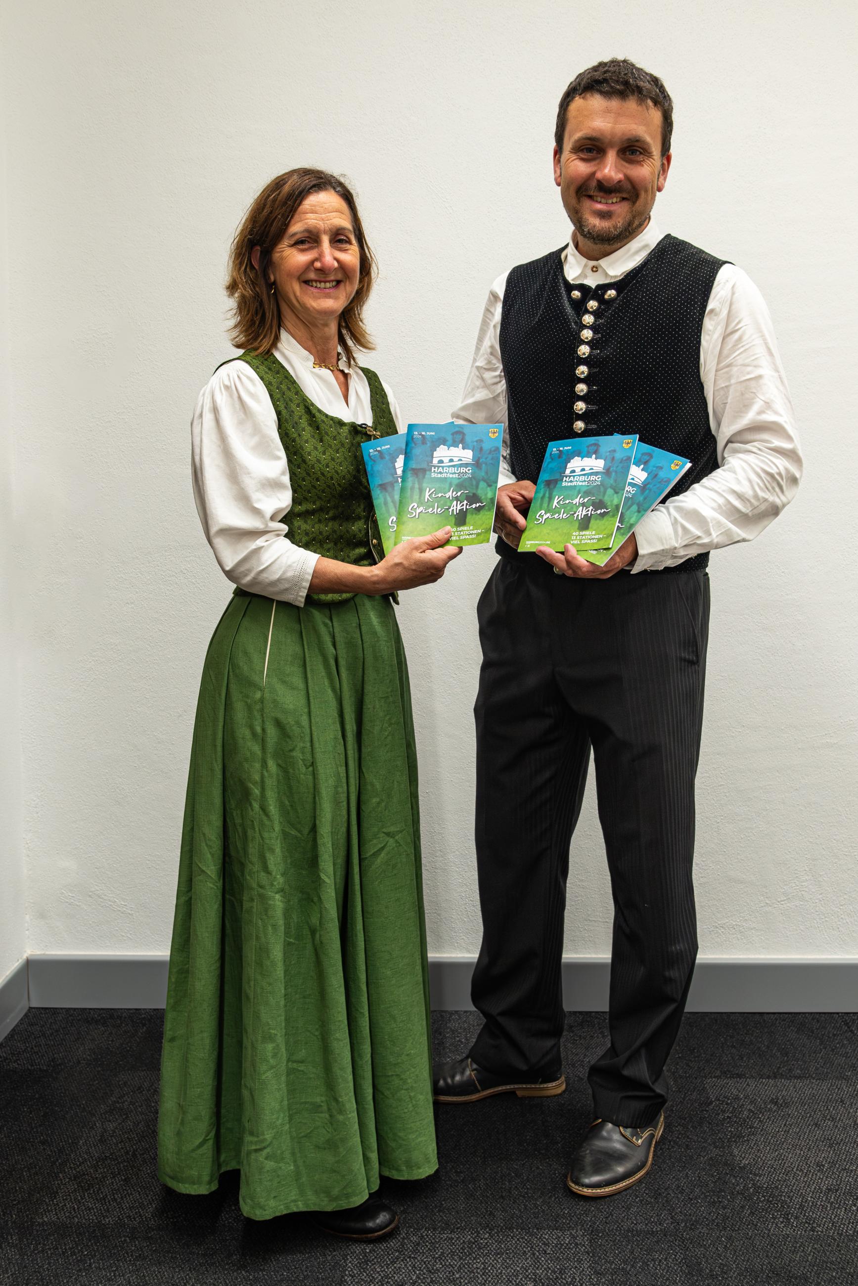 Die Stadt Harburg feiert! Feier mit…HarburgDonauRiesAktuell