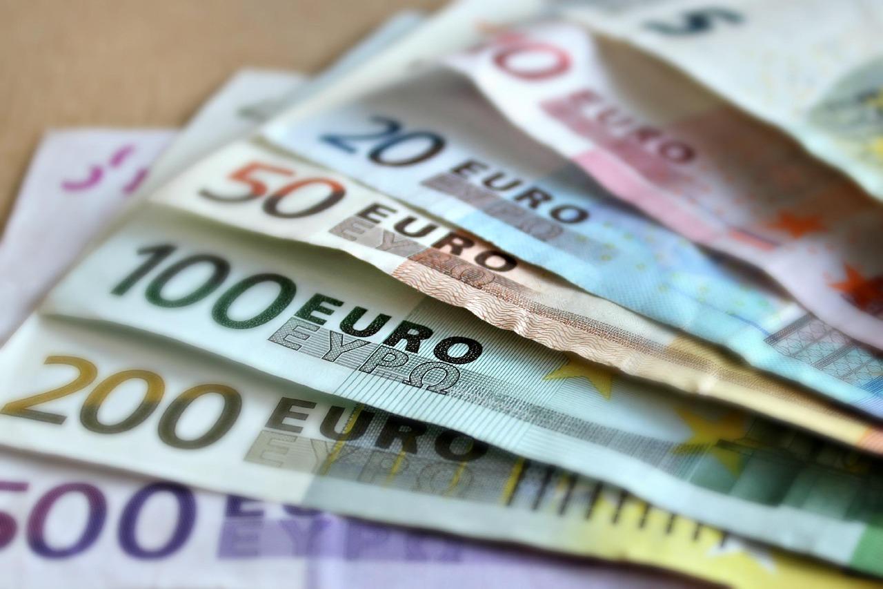 Rund-5-8-Millionen-Euro-f-r-den-Landkreis-Donau-Ries