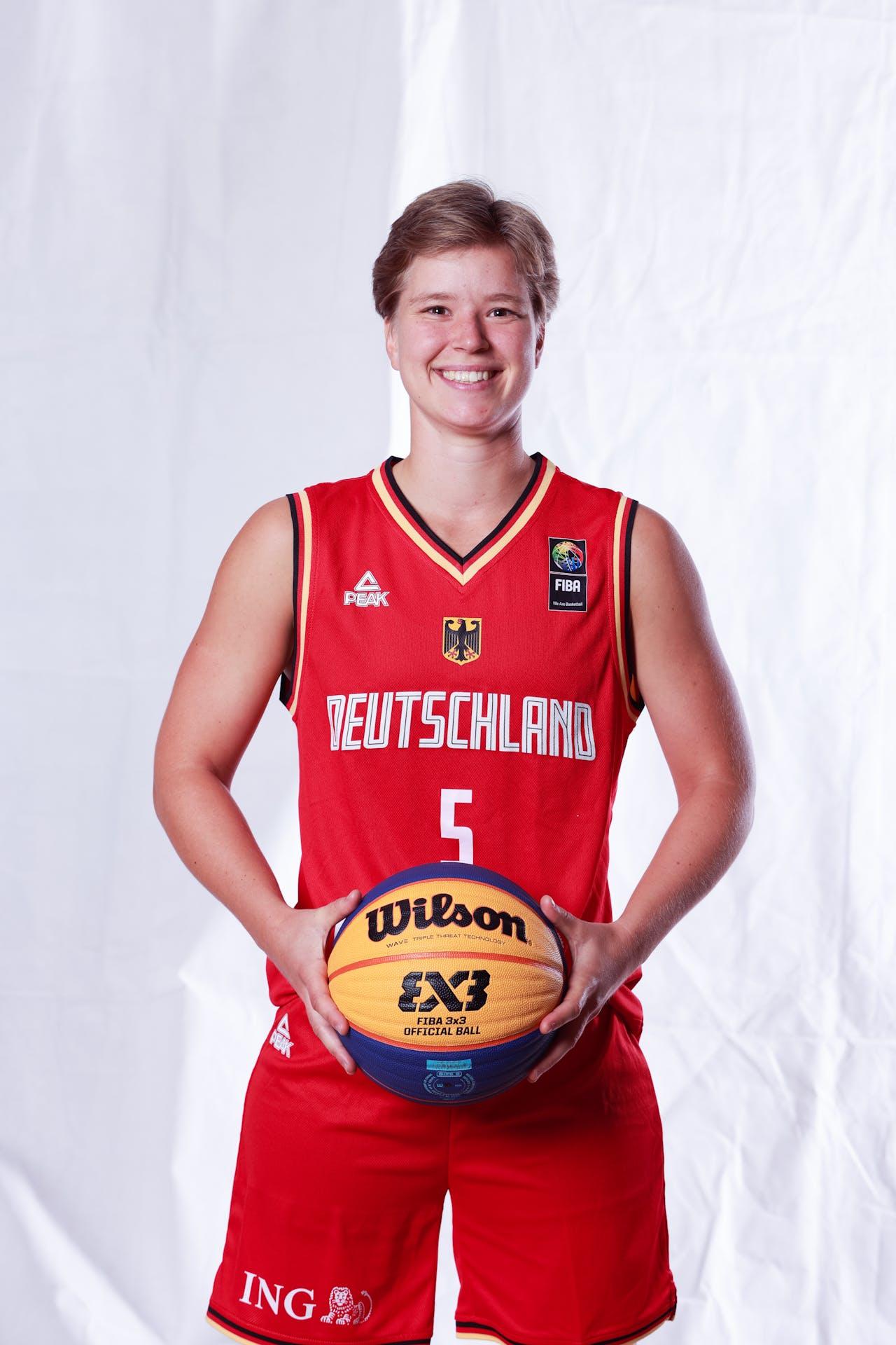 Eine-ehemalige-Deutsche-Meisterin-f-r-die-Angels