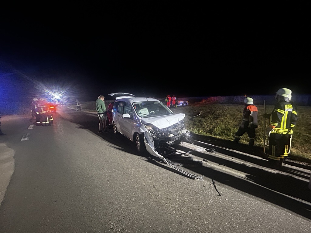 Unfall-bei-Ehingen-Zwei-wirtschaftliche-Totalsch-den