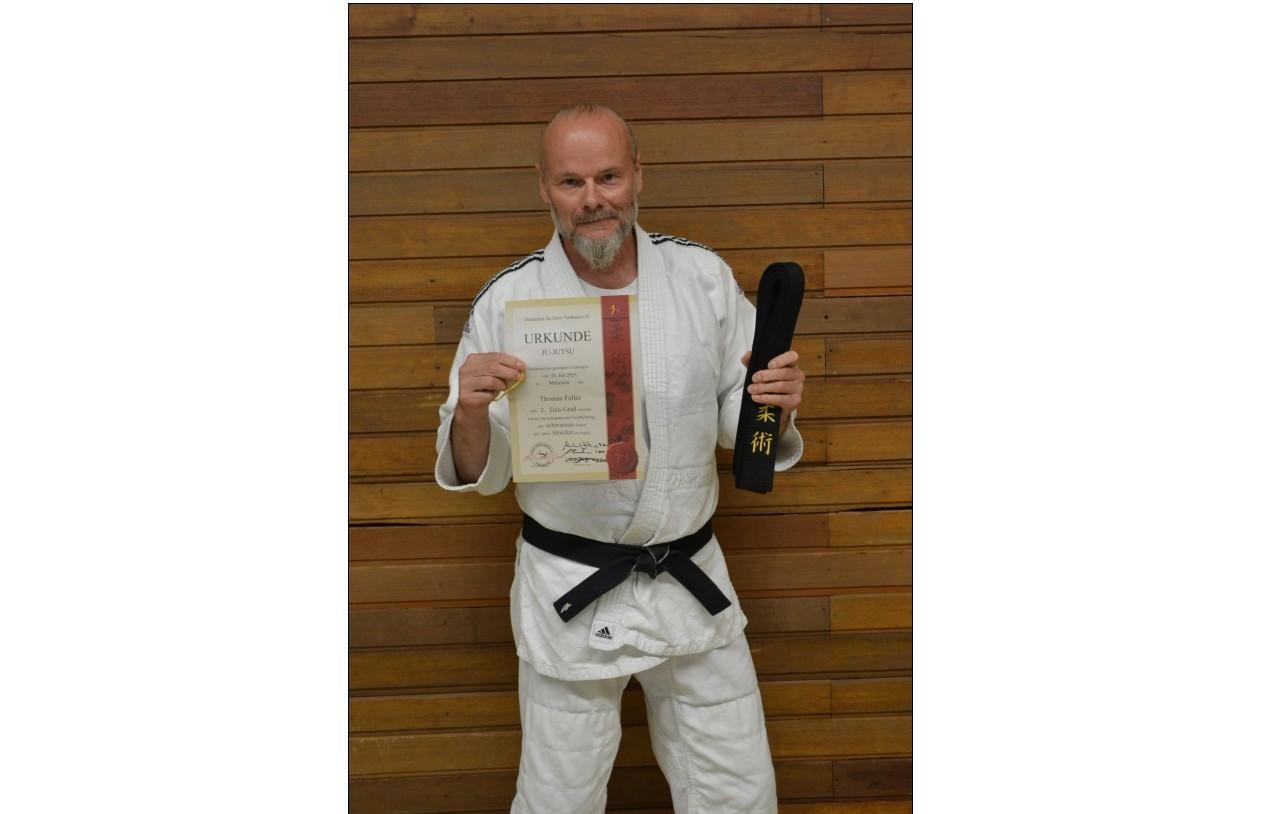 Neuer-Dan-Grad-f-r-Deininger-Ju-Jutsu