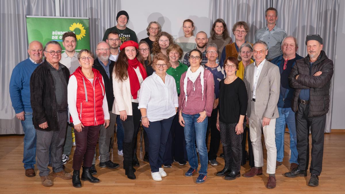 Gr-ne-N-rdlingen-stellen-Liste-f-r-Stadtratswahl-auf