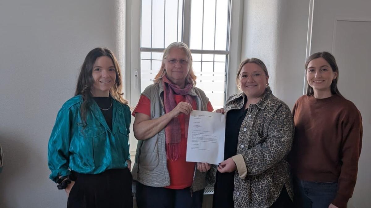 Hippe-Marktkultur-trifft-Solidarit-t-Markt-Vibes-unterst-tzt-Frauenhaus-Nordschwaben