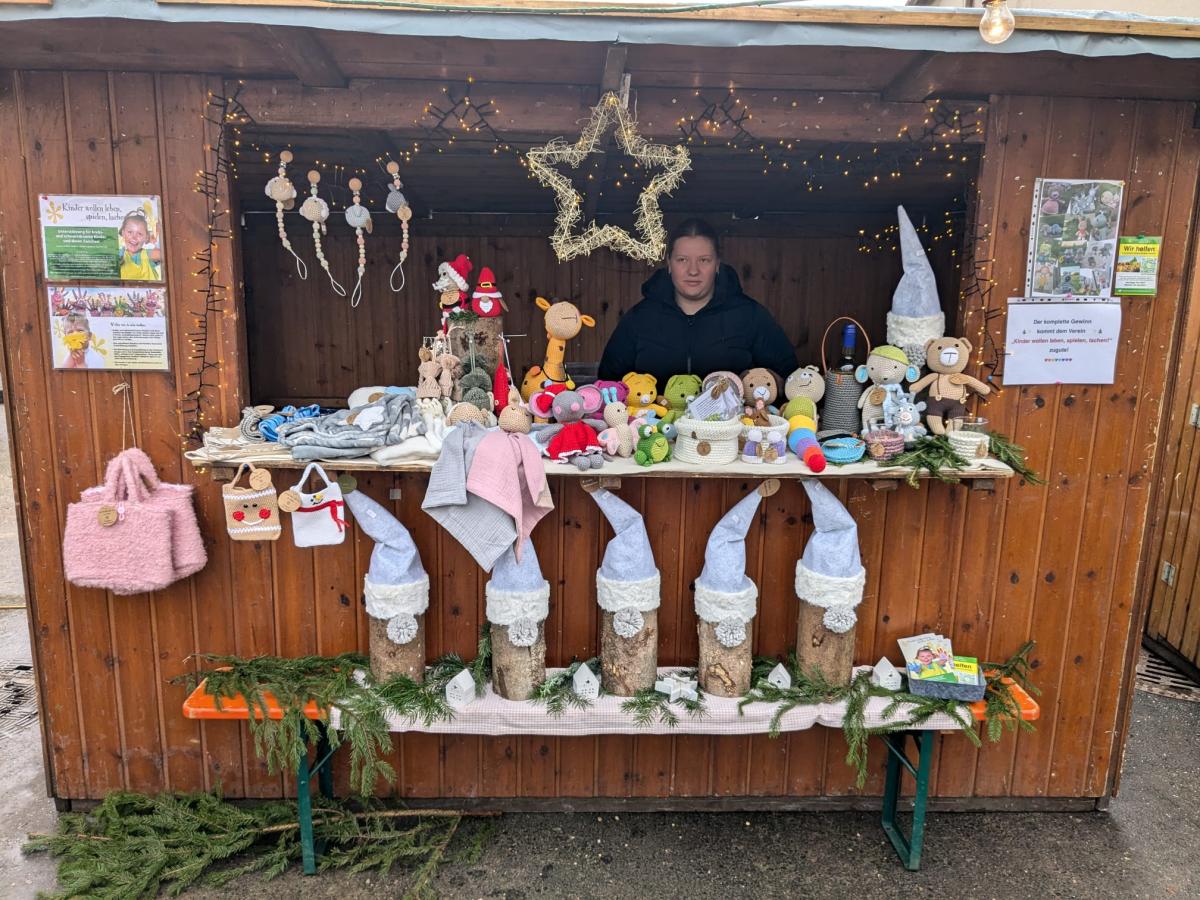 Maria-Ferber-h-kelt-und-bastelt-f-r-den-guten-Zweck