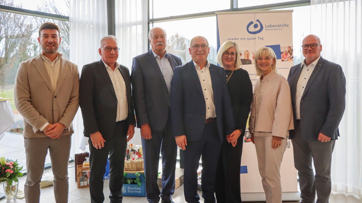 Lebenshilfe-Donau-Ries-verabschiedet-G-nter-Schwendner-in-den-Ruhestand