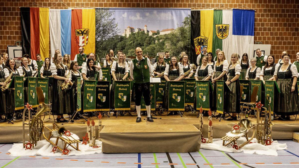 Ein-festlicher-Jahresausklang-im-Zeichen-der-Musik