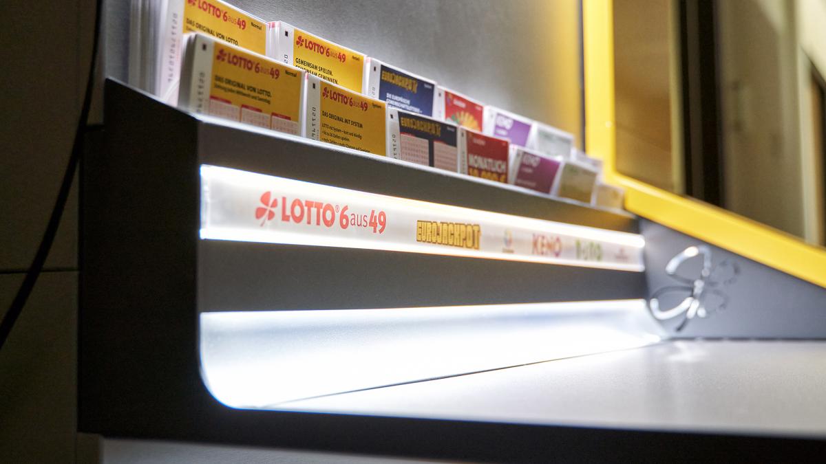 Mann-aus-dem-Landkreis-Donau-Ries-gewinnt-Hauptpreis-beim-Extra-Gehalt-