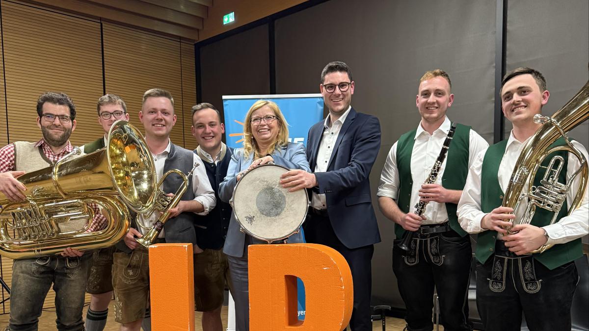 Landratskandidat-Dinkelmeier-holt-Ehrenamtsbeauftragte-der-Bayerischen-Staatsregierung-in-den-Landkreis-Donau-Ries