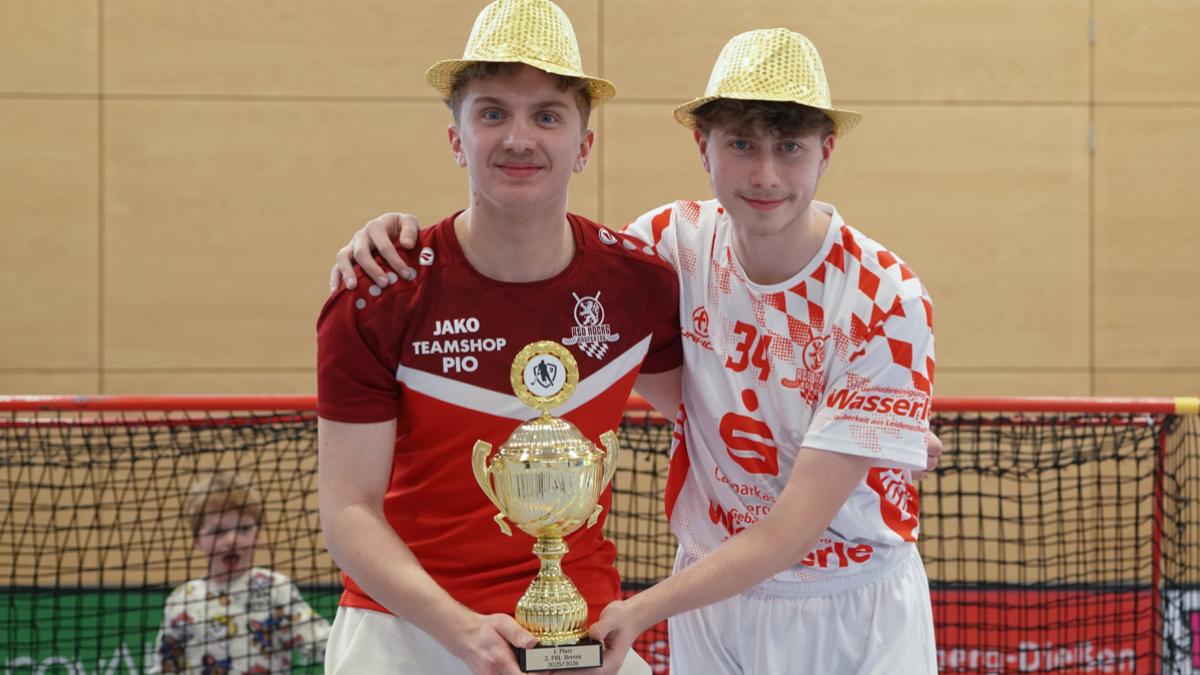 Zweitlizenz-Aufstieg-Titeltraum-Nordheimer-Trio-im-Trikot-der-Red-Hocks-Kaufering